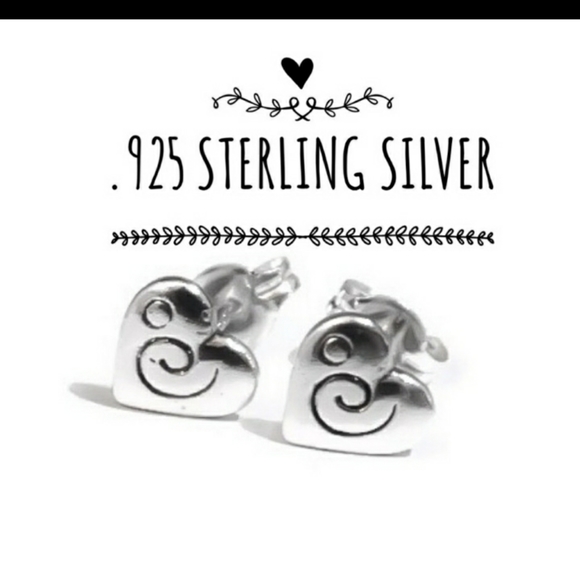 Jewelry - 🌷gone 6-3! Last 1! silver studs🌷